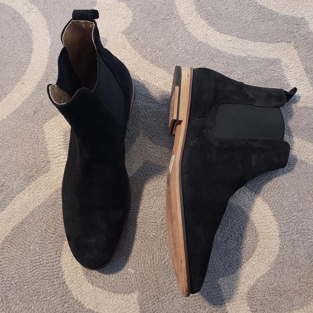 TopManv Women's Suede Chelsea booties Sz 41/10